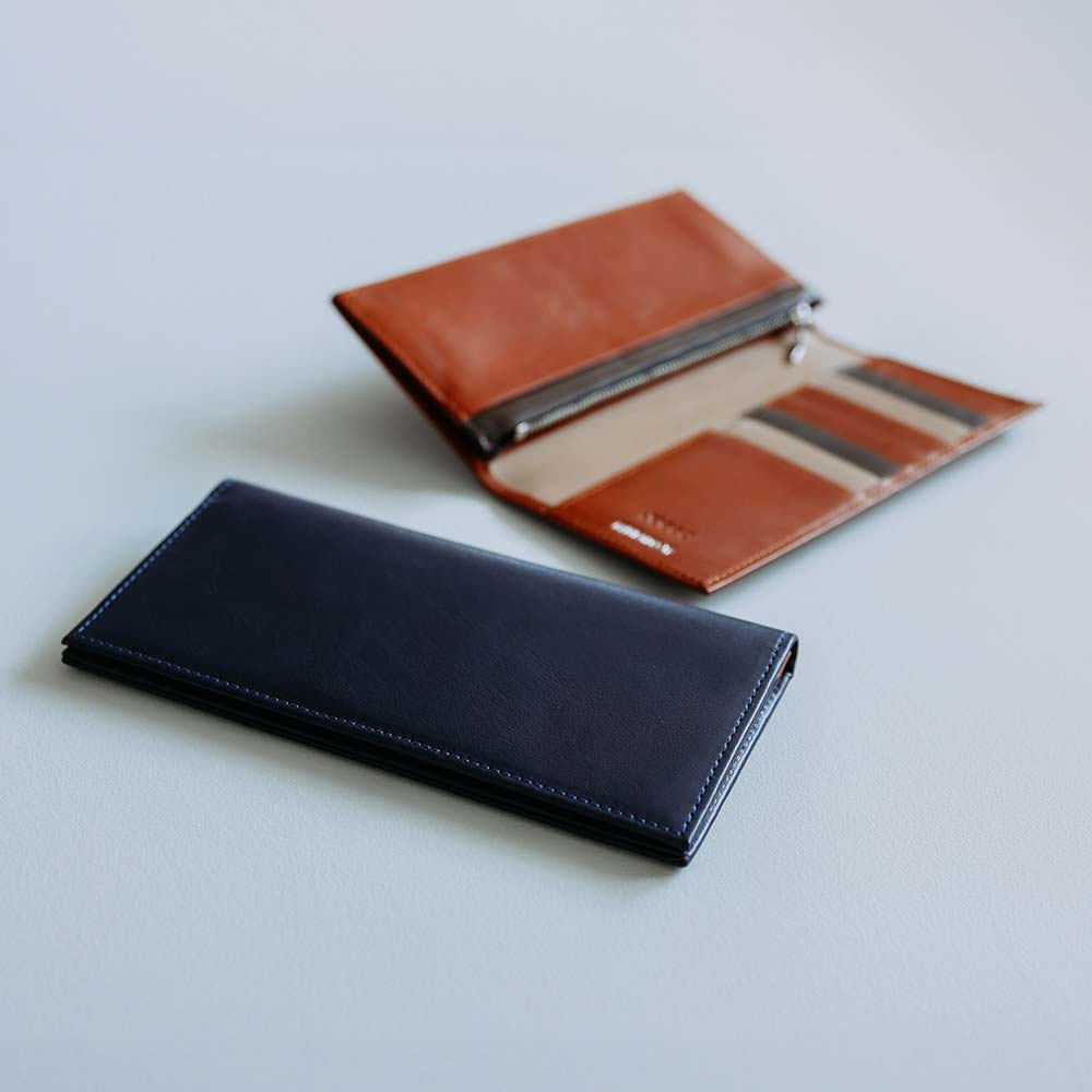 スリム長財布（カード収納13段） - 品格を備えたスリムなフォルム。高級本革を用いて一つひとつハンドメイドで製作したレザーウォレットは、特別な逸品に。メンズ・レディースを問わずプレゼントやギフトに最適です。