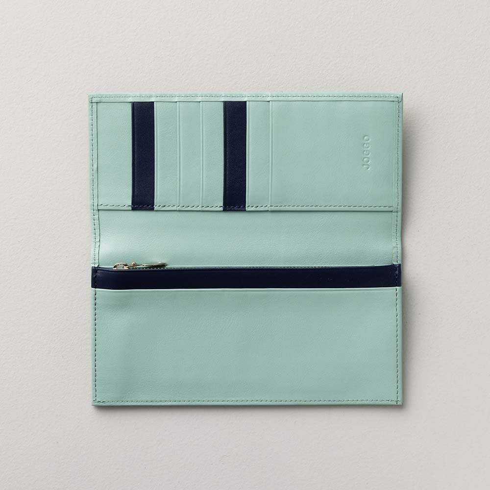 スリム長財布（カード収納13段） - 使用カラー：セージグリーン×ミッドナイトネイビー