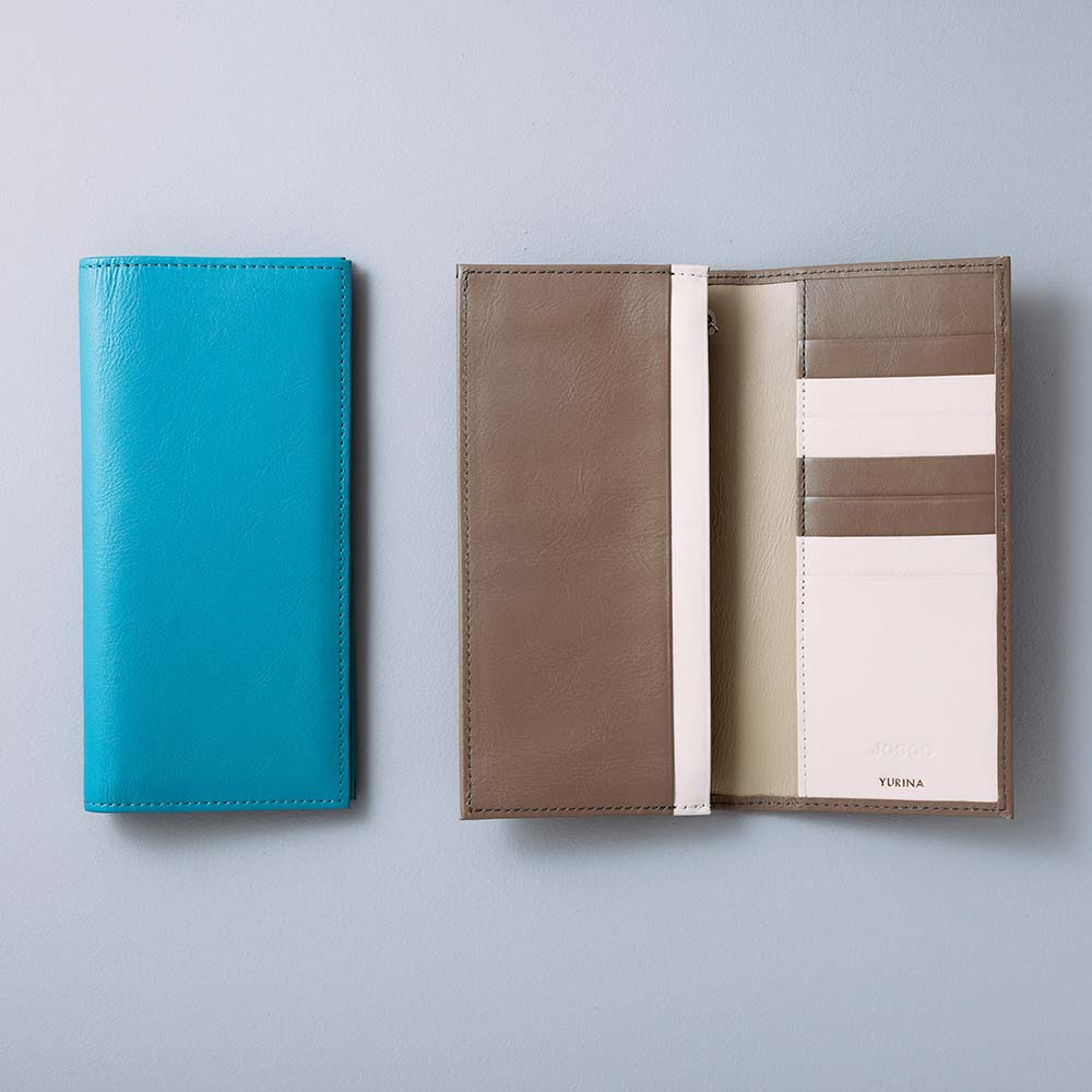 スリム長財布（カード収納13段） - 全部で7か所のカラーカスタマイズが可能です。カード段は細かく色を決められ、よりカラーカスタマイズを楽しめるようにしました。好みにあわせることができるのはオーダーメイドならでは。ステッチも革色毎に変え、革職人による繊細なハンドメイド仕上げ。プレゼントにふさわしい細部へのこだわりを徹底しています。