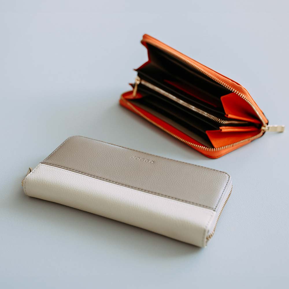 シンプルラウンドバイカラー長財布（エンボス）