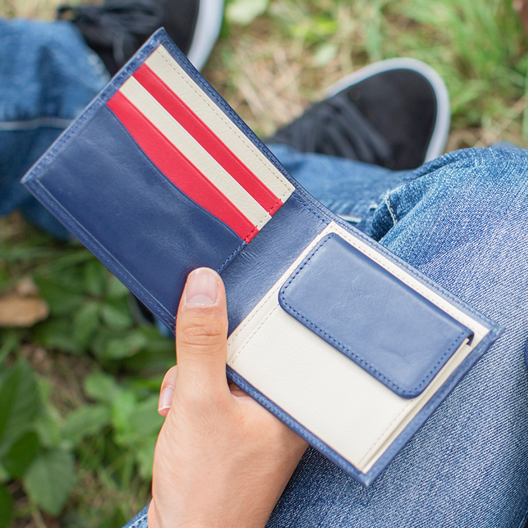 ２つ折り財布 小銭入れ付き オーダーメイド革製品 Joggo