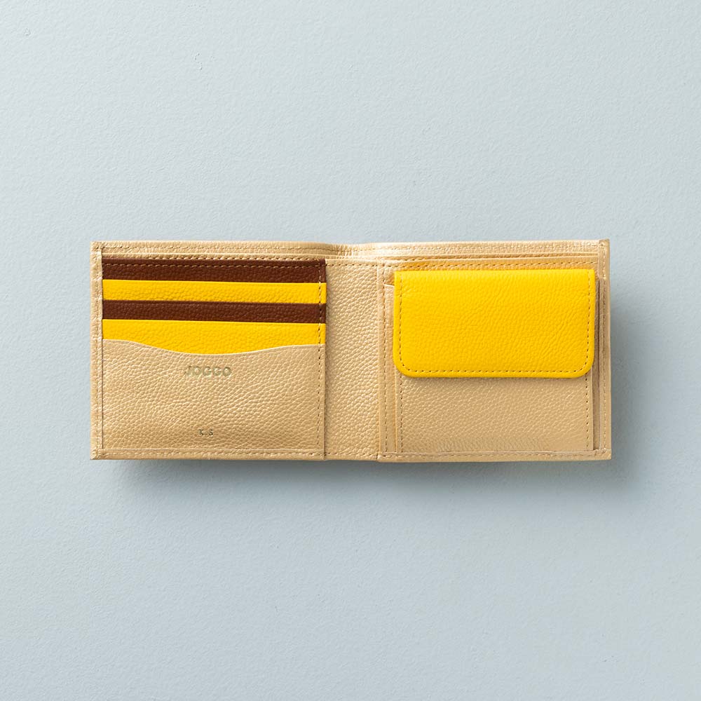 ２つ折り財布（エンボス） - 使用カラー：フルムーンゴールド・ハニービー・マロンブラウン