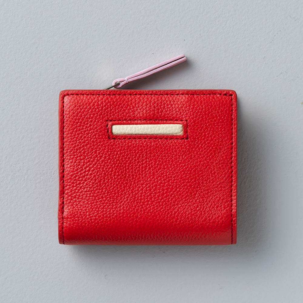 ２つ折りコンパクトウォレット - 使用カラー：パッションチェリー・アイボリーホワイト・サクラブルーム