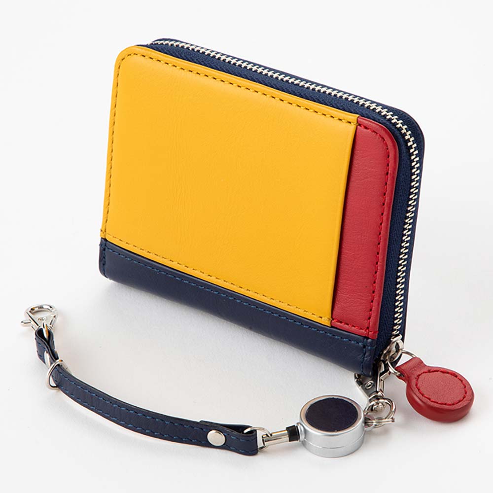 丸いつまみのマルチウォレット - 丸いつまみが特徴的なデザインの、本革コンパクト財布。幅も広く開閉もしやすい仕様になっています。メンズ・レディース問わず、さまざまな年齢の方にご使用いただけます。