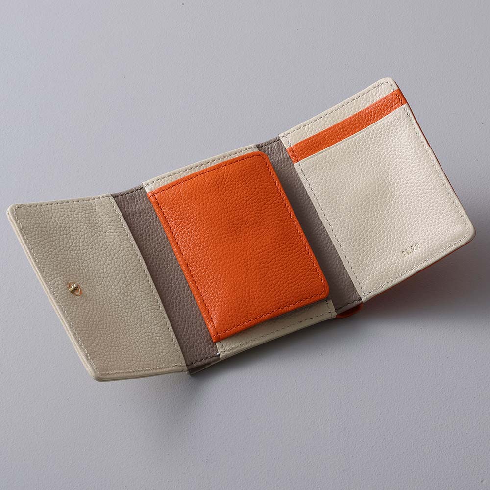 ３つ折りミニ財布（エンボス） 画像 5