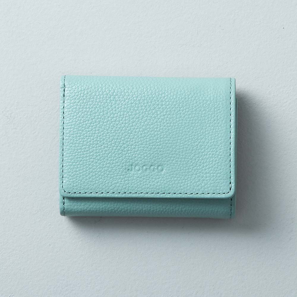 ３つ折りミニ財布（エンボス） - 使用カラー：セージグリーン