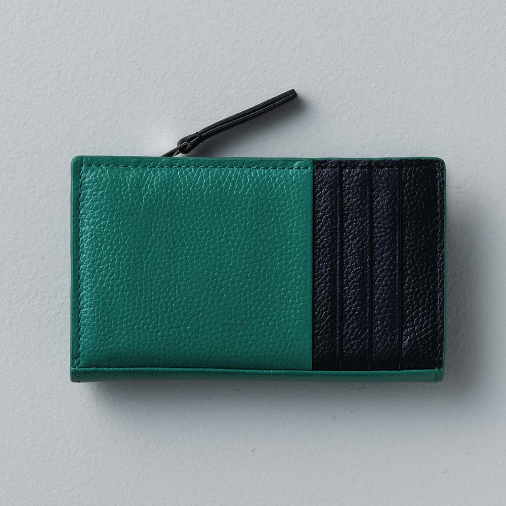 フラグメントケース（マチ付き） - 使用カラー：ヒイラギリーフ・ピュアブラック