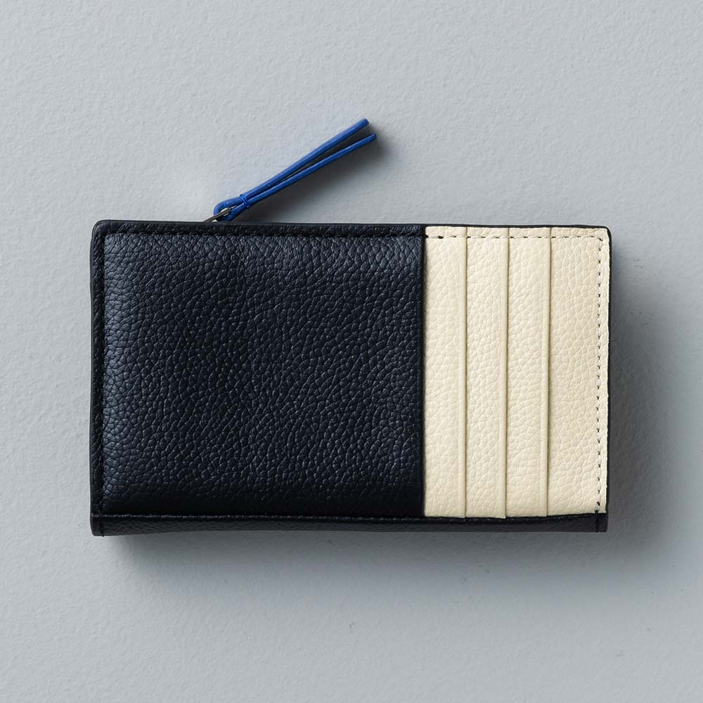 フラグメントケース（マチ付き） - 使用カラー：ピュアブラック・アイボリーホワイト・スカイダイバー