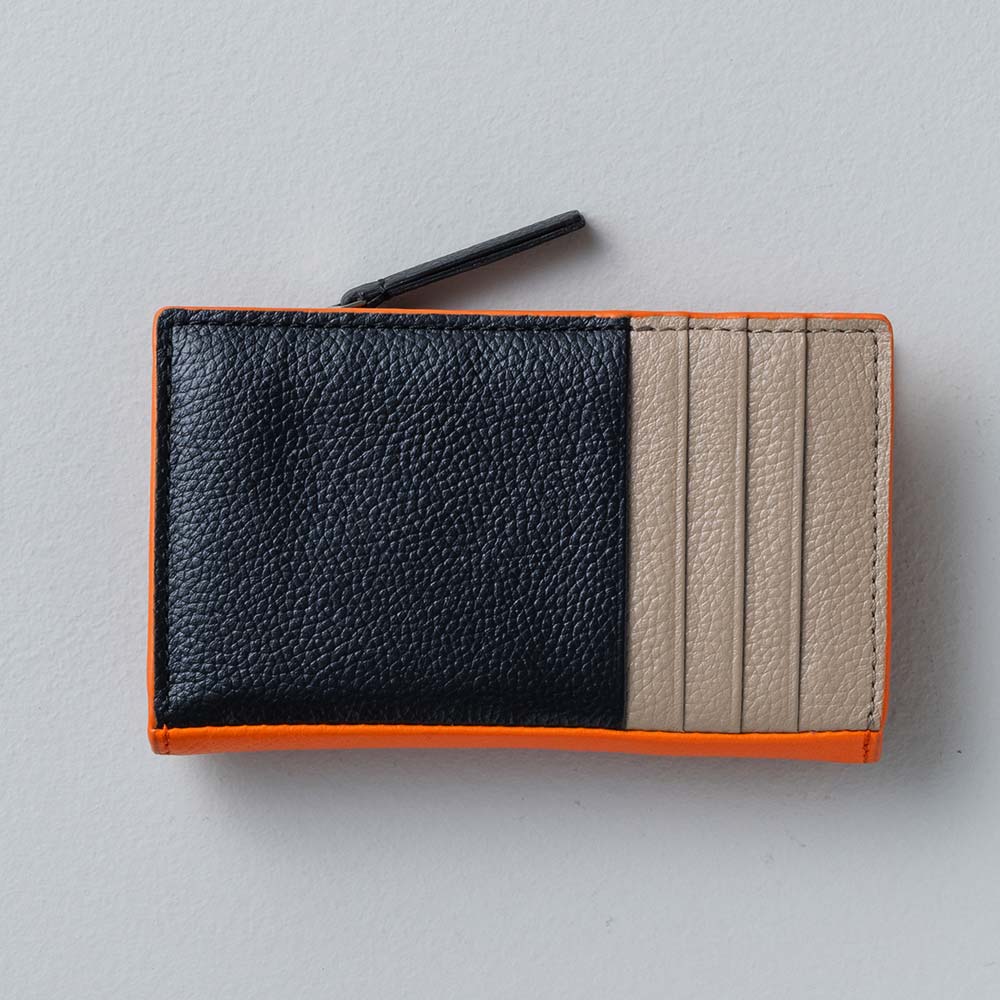 フラグメントケース（マチ付き） - 使用カラー：ピュアブラック・グレージュ・ビブラントサン