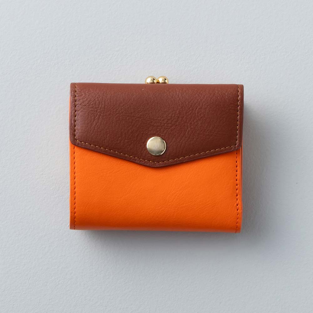 がま口２つ折り財布 - 使用カラー：マロンブラウン×ビブラントサン