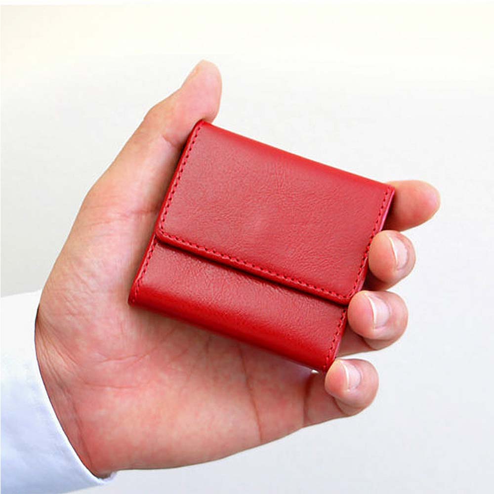 四角いコインケース - 品格を備えたシンプルなフォルムと、メンズ・レディースを問わず使いやすいデザイン。高級本革を用いて一つひとつハンドメイドで製作したコインケースは、プレゼントやギフトにも最適です。