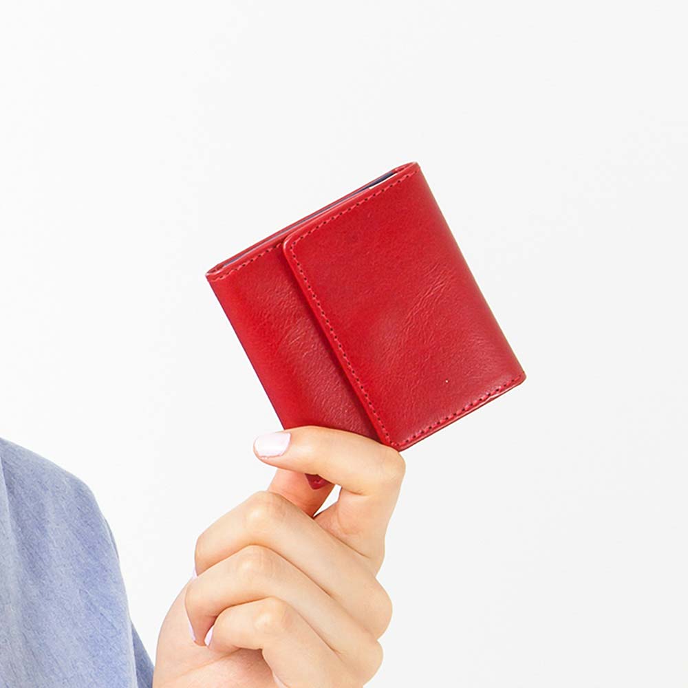 四角いコインケース - 革小物ならではの上品な質感。裏地には高級シャンタンを使用しています。