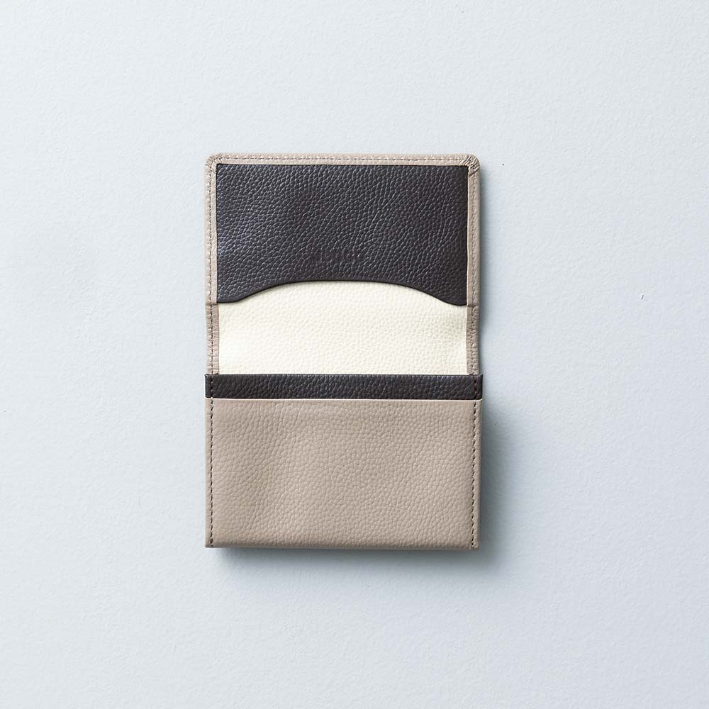シンプル名刺入れ（エンボス） - 使用カラー：グレージュ×エスプレッソブラウン×アイボリーホワイト