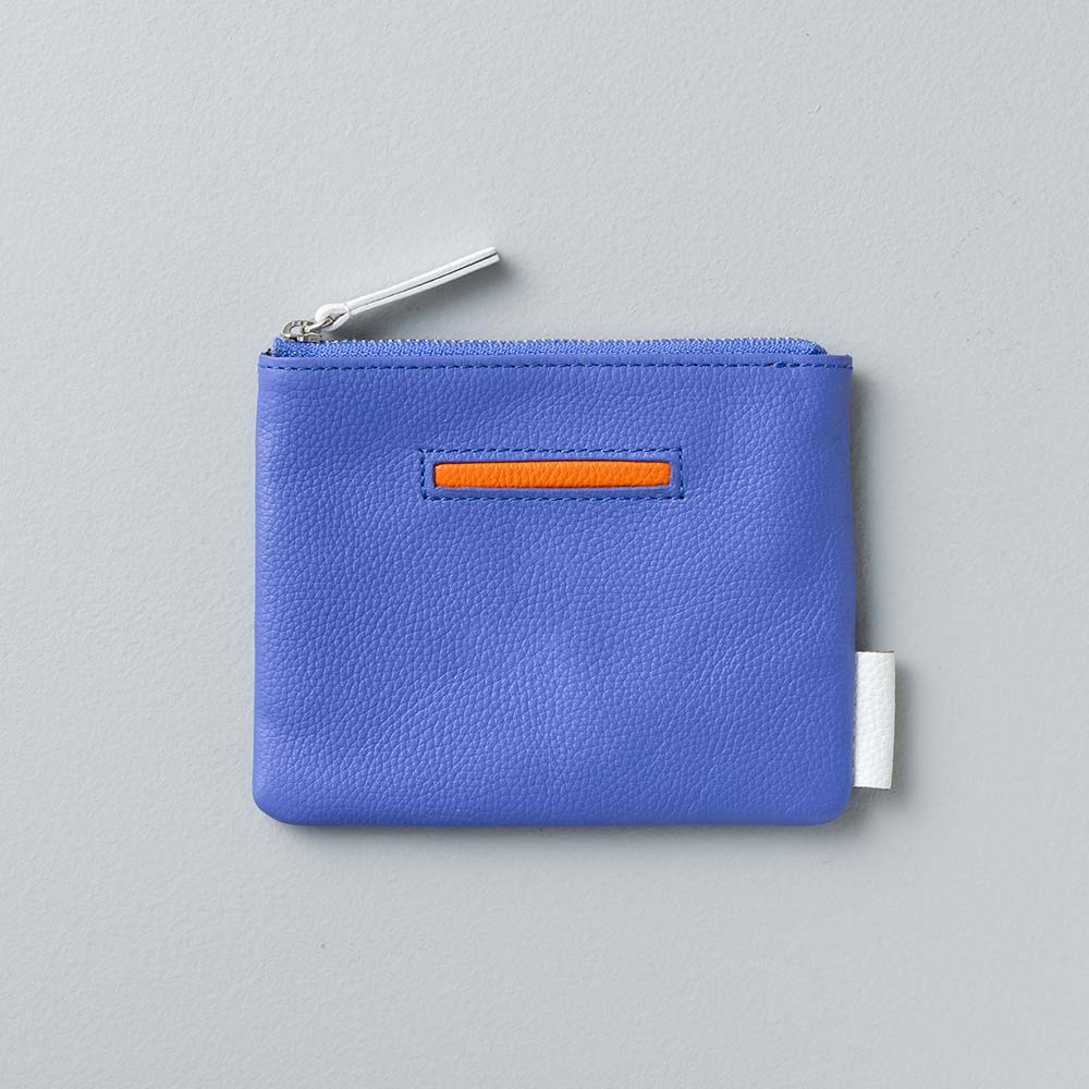 フラットレザーポーチＳ - 使用カラー：トワイライトアース・ビブラントサン・ブリリアントスノー