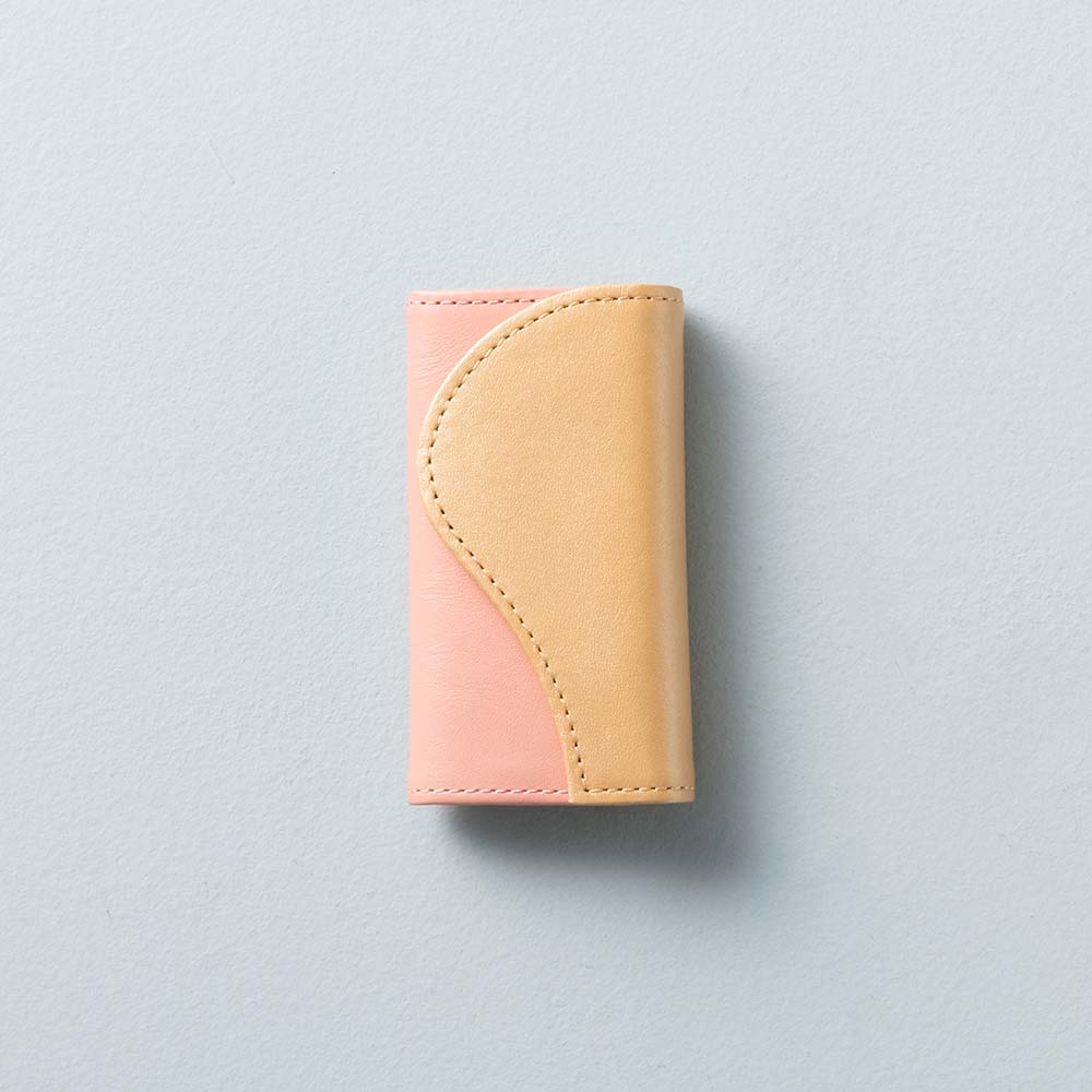 スリムキーケース - 使用カラー：フラミンゴピンク・フルムーンゴールド