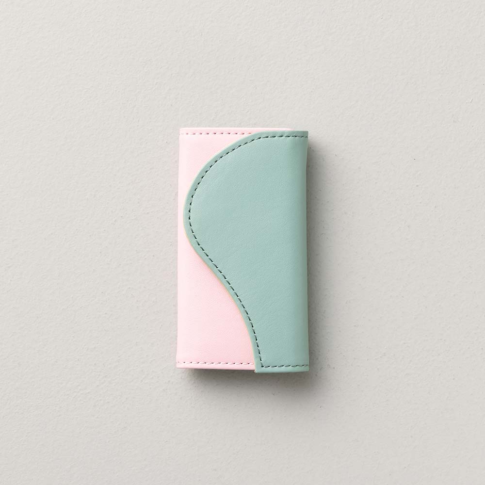 スリムキーケース - 使用カラー：サクラブルーム・セージグリーン
