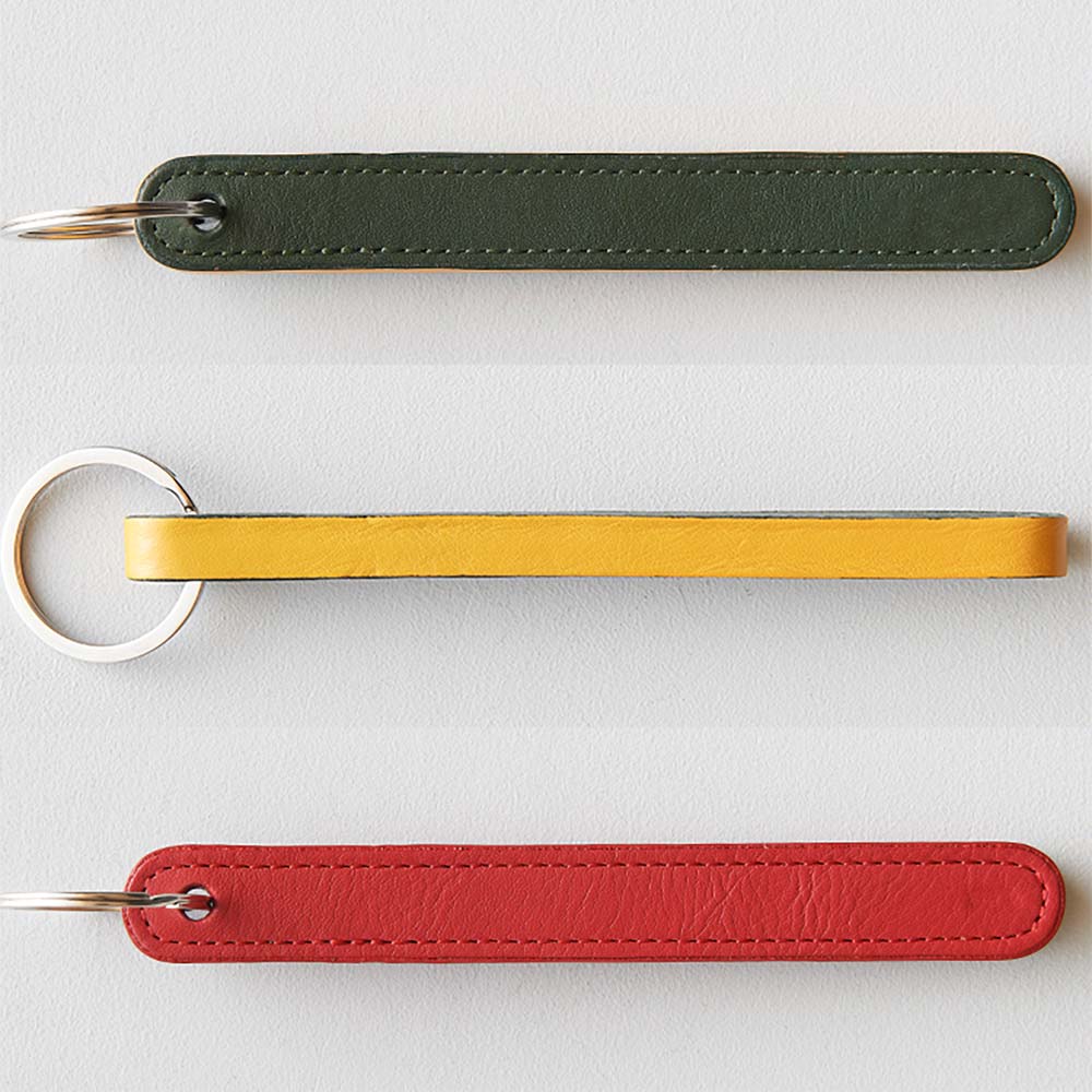 ホテルキーリング - 裏、表、側面3色のカスタマイズが楽しめます。オーダーメイド革小物ならではの、上質で個性的なアイテムに。
