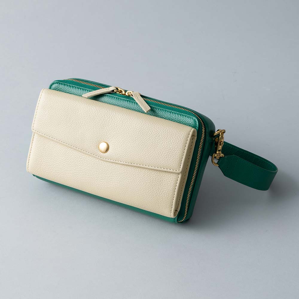 スクエアショルダーバッグ - 使用カラー：ヒイラギリーフ・アイボリーホワイト・ゴールド(金具)