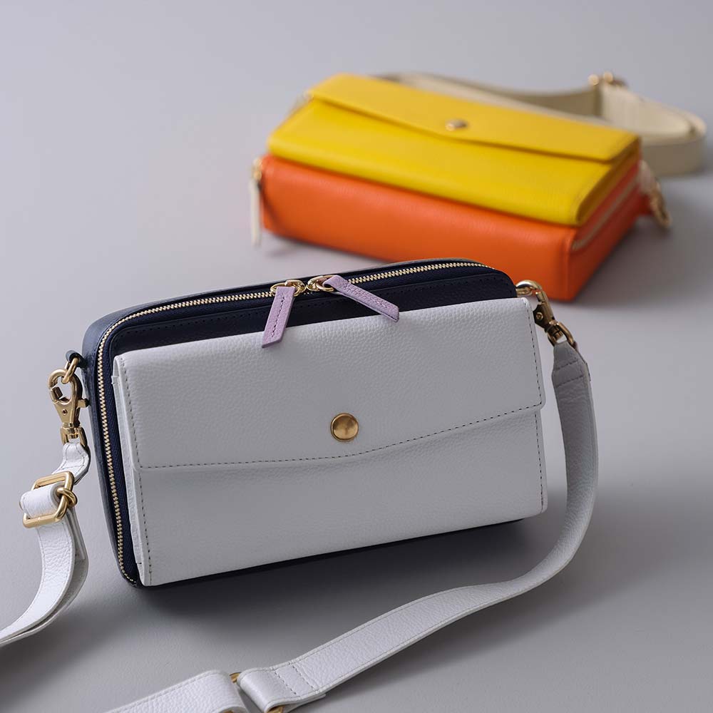 スクエアショルダーバッグ - 5か所のカラーカスタマイズ&金具色の選択が可能。カスタマイズ次第でカジュアルにもエレガントにも印象を変えることができます。イメージカラーでも作れるから推し活にもおすすめ！