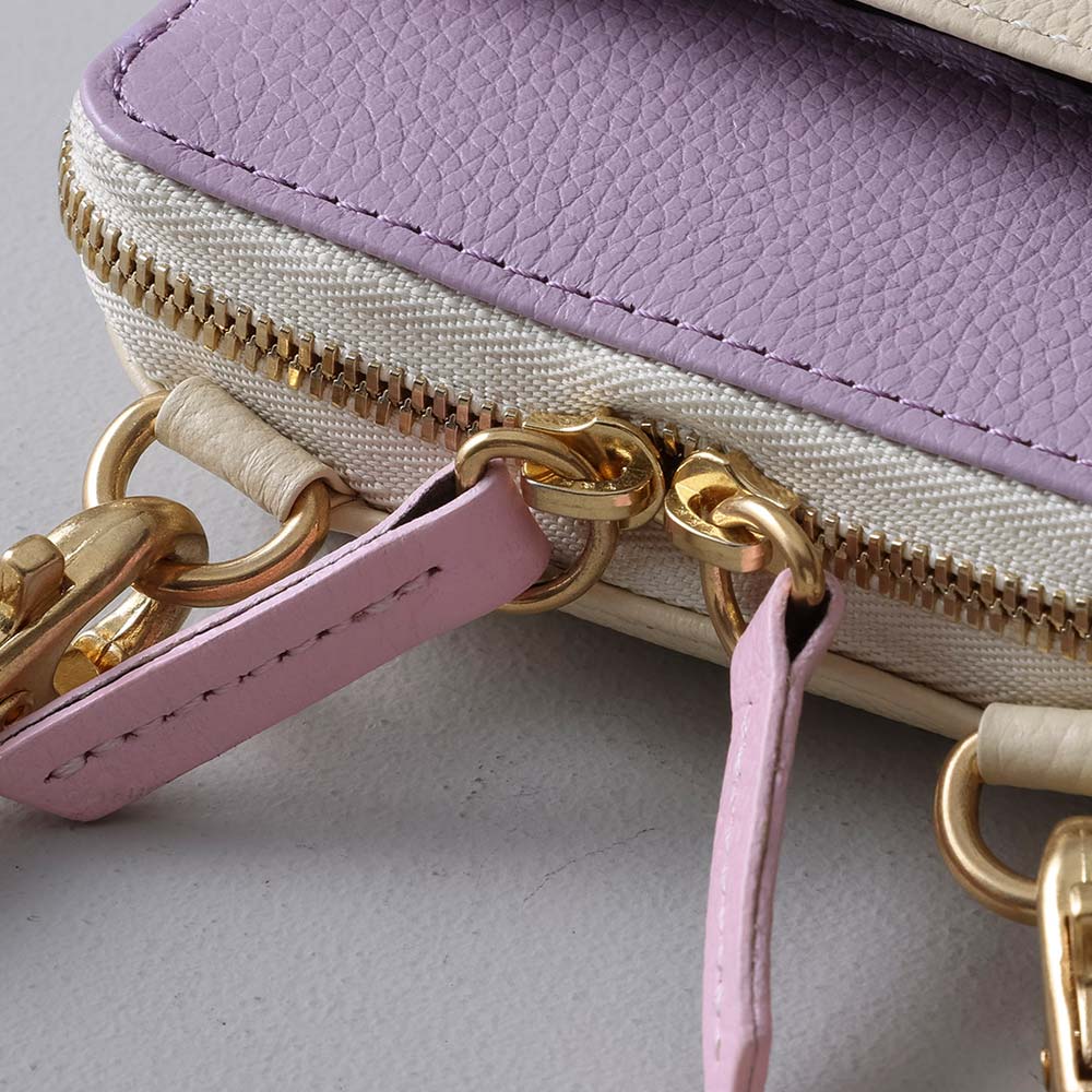 ポーチ付スマホショルダーバッグ - どちらの肩にかけても使いやすいよう、ダブルファスナーを採用。左右どちらからでも開け閉めできます。