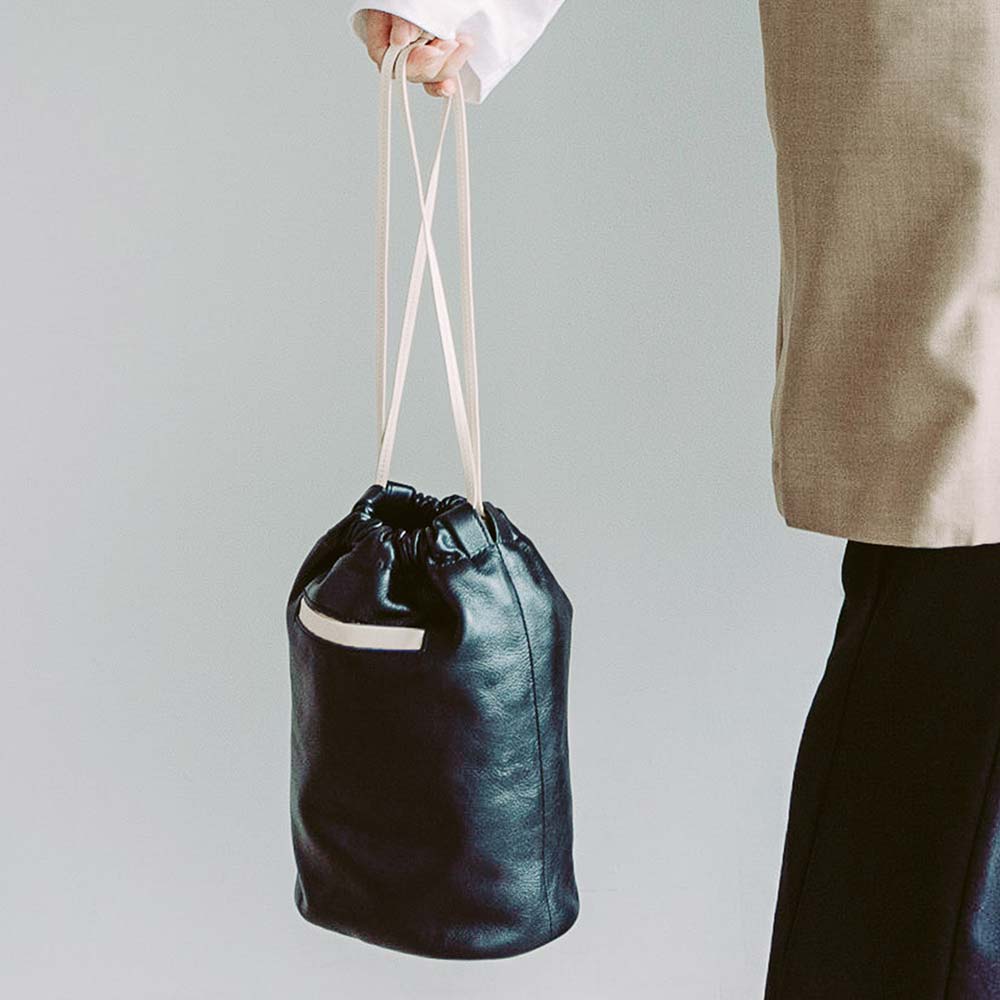 レザー巾着バッグ | オーダーメイド革製品「JOGGO」