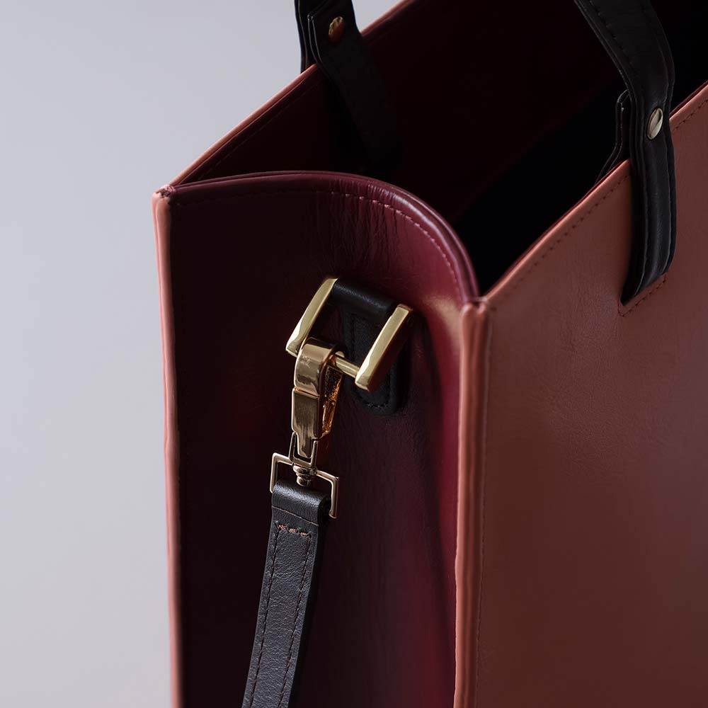 ２ｗａｙボックストートバッグ - ショルダーストラップは、簡単に取り外しが可能です。