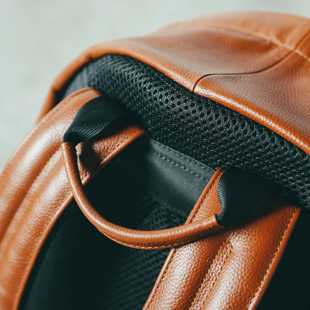 ラウンドレザーバックパック - 【持ち手】高さ：7cm