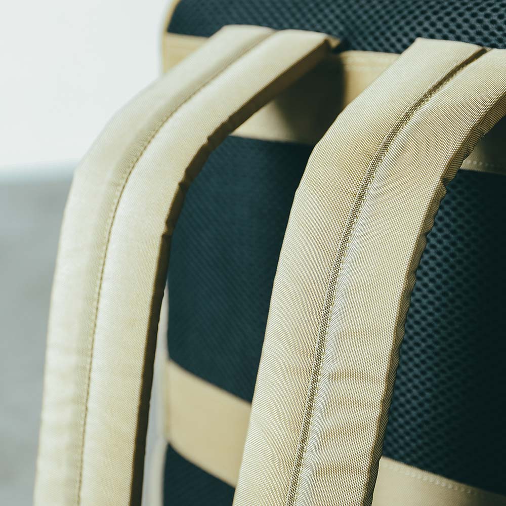 CORDURA® ECO ビジネスバックパック - 【肩パッド】厚み：1.2cm