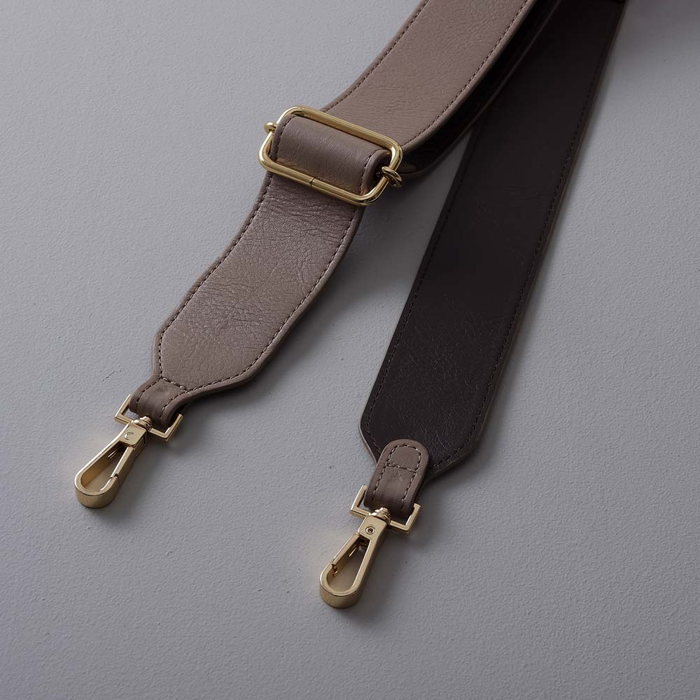 ショルダーストラップ（ワイド） - 裏表2色を選べるため、選択する色で違った雰囲気に。おしゃれにもかわいくも演出でき、個性を演出できるバッグはオーダーメイドならでは。