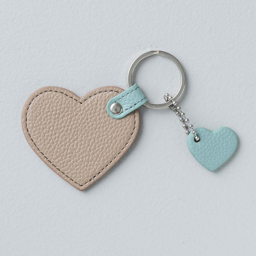 コンビハートチャーム - 使用カラー：グレージュ・セージグリーン