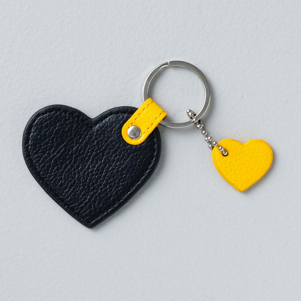 コンビハートチャーム - 使用カラー：ピュアブラック・ハニービー