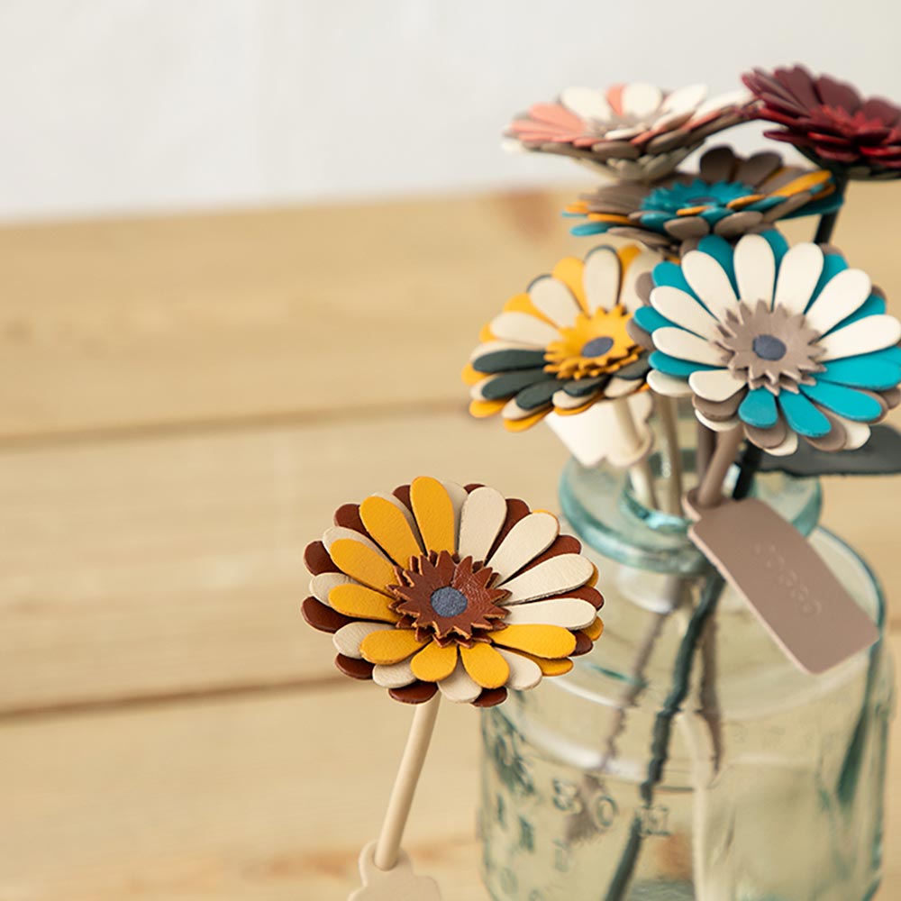 革の一輪花（ガーベラ） 画像 3