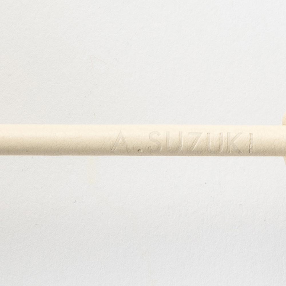 革の一輪花（ガーベラ） - 名入れ刻印は茎部分に入ります。