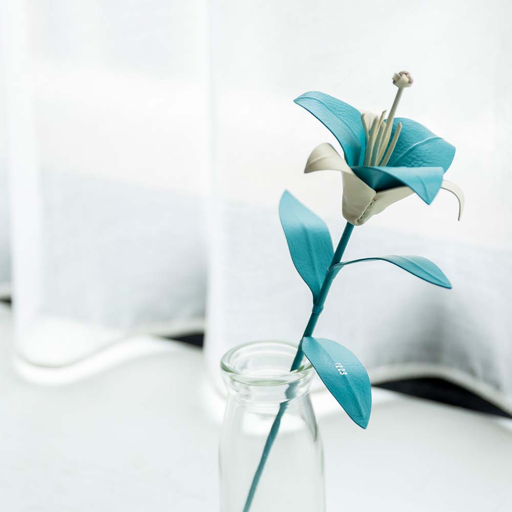 革の一輪花（ユリ） 画像 4