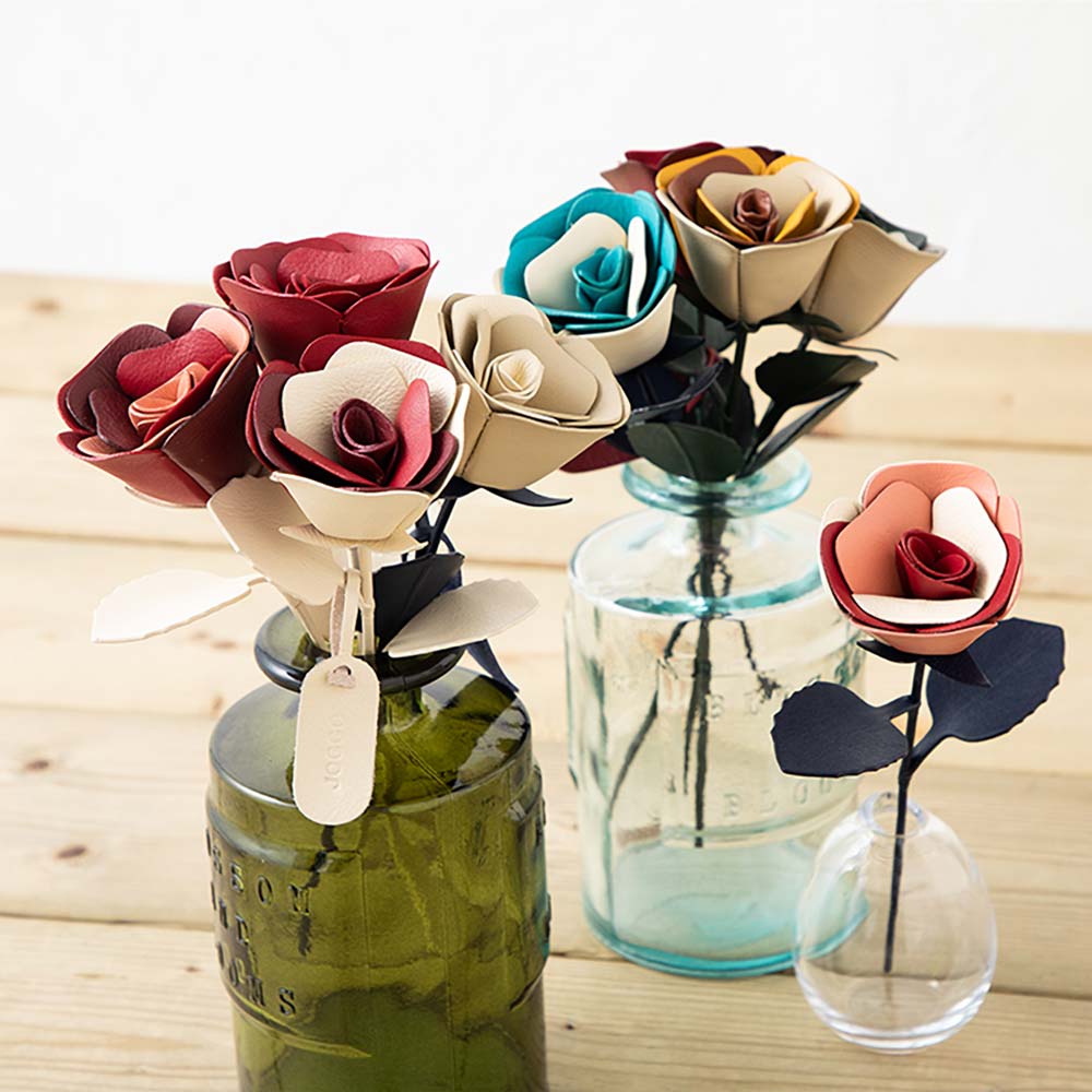 革のブーケ（バラ）３本 画像 2