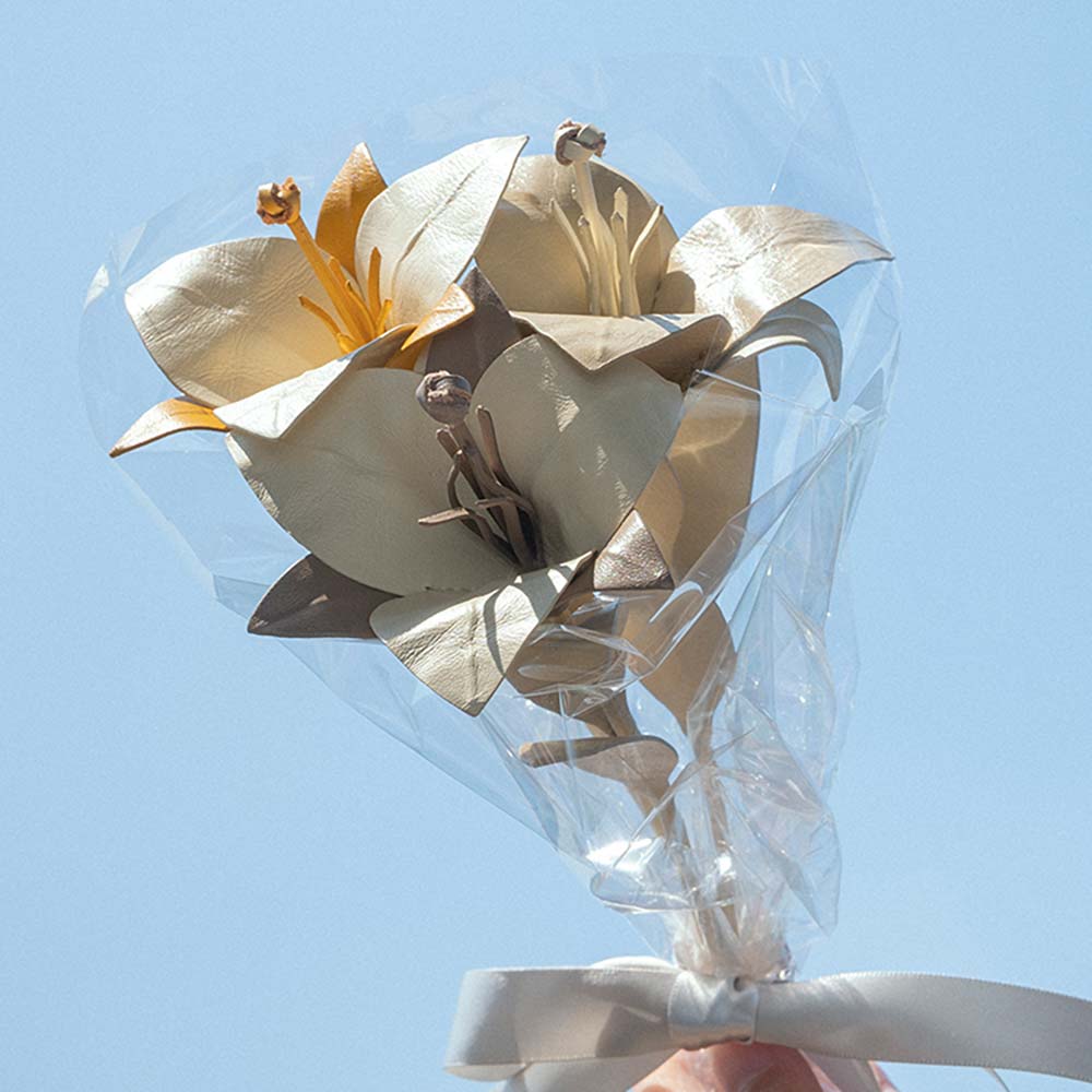 革のブーケ（ユリ）３本 画像 5