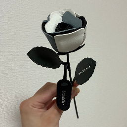 この色の組み合わせなら男性にもシンプルでおすすめです。