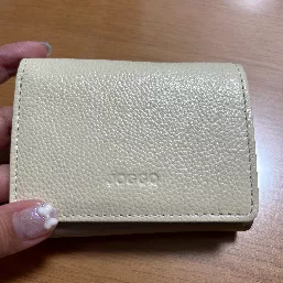 エンボスにしたので高級感があります。