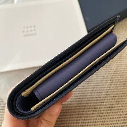 思ったより薄かったので良かったです♡大切に使います！