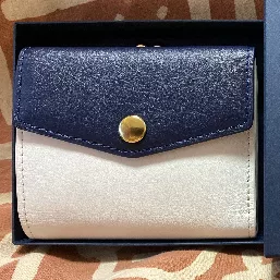 届いたお財布
