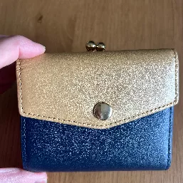 今年のラッキーカラーゴールドを使いました。