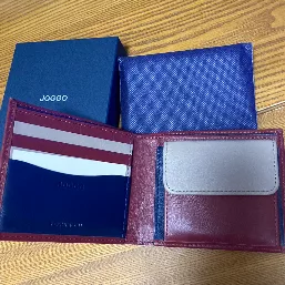 二つ折り財布