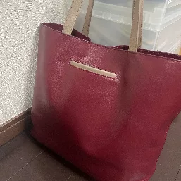 好きな色のバックで毎日の通勤が楽しみになりました