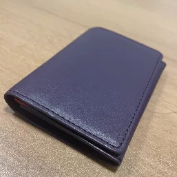 落ち着いたパープル