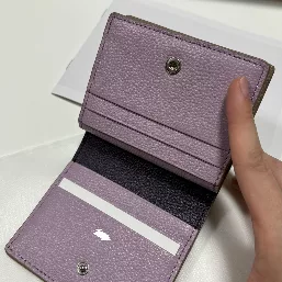 内側を鮮やかな色にしたことで、使うたびにテンションがあがります＾＾