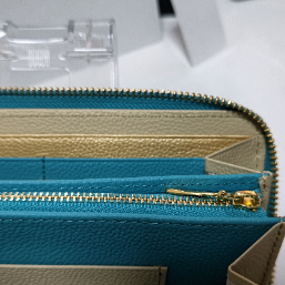 内側にはキラキラした色あいのゴールドを追加しゴージャスな雰囲気に！