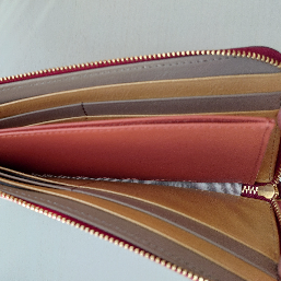 内側:
カードが見やすいよう、カラーを工夫しました