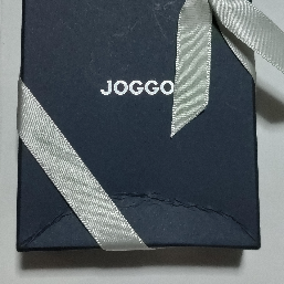 有料のギフトBOXの破損状態