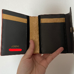 フルムーンゴールドが光と角度の加減でキラキラして開ける度にテンション上がる