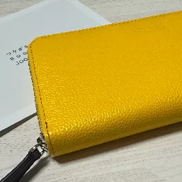 この色ならロゴを間にしても良かったかも？